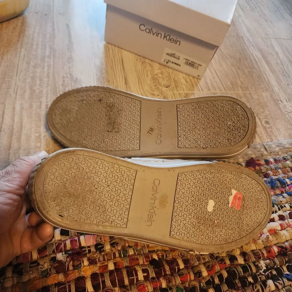 Calvin Klein Women's Clairen Light Gray Sneaker Size 7M